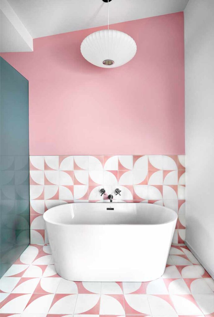 Richmond House Bathroom Bathtub