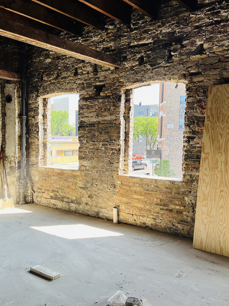 Moss Chicago Architect Apartment Renovation New Windows