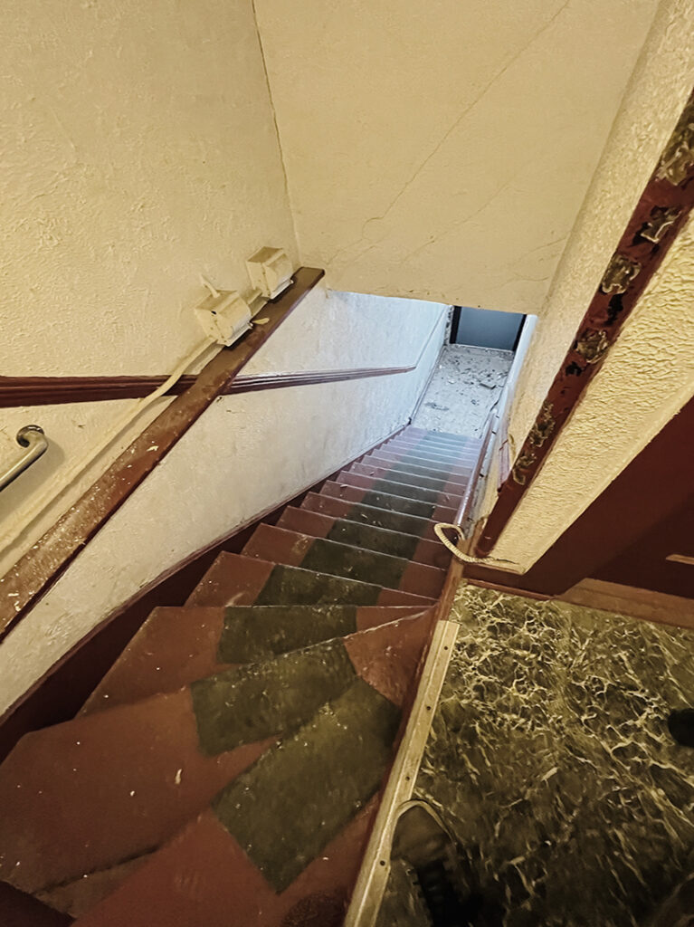 Moss Chicago Architect Before Stair Renovation