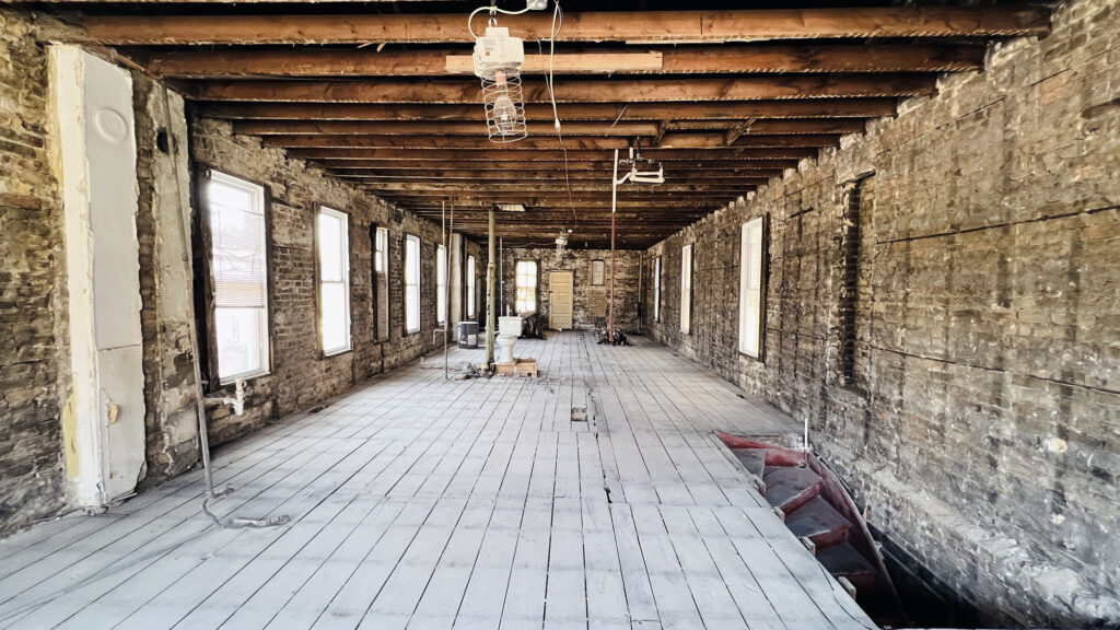 Moss Chicago Architect Construction West Town